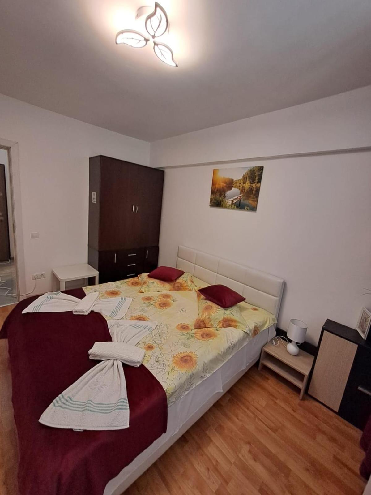 Garsoniera Flori - Sinaia Lägenhet Exteriör bild